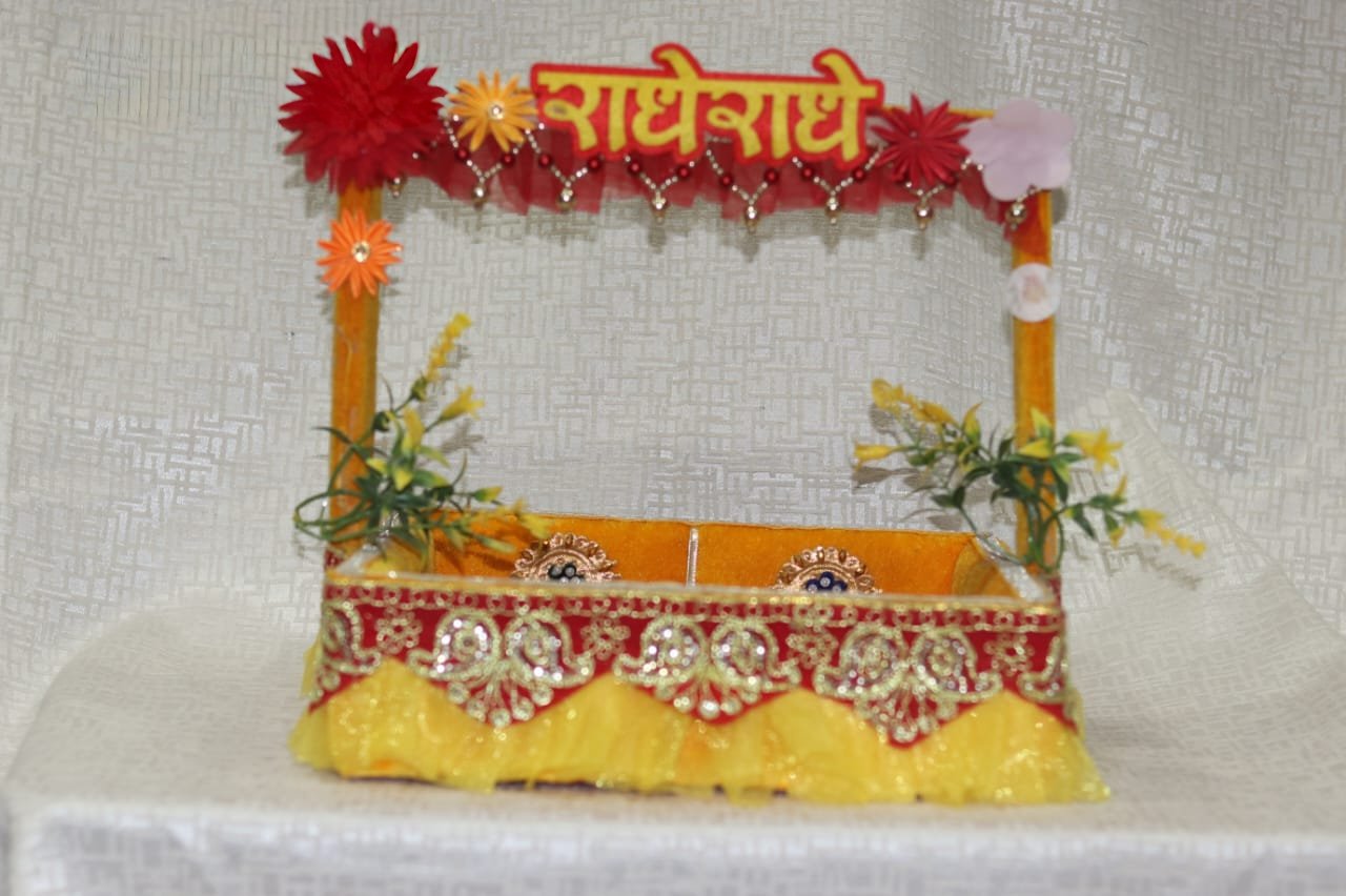 Divine Laddu Gopal Palna